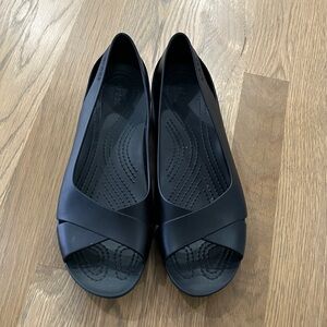 Crocs Serena Women's Black Rubber Waterproof Open Toe Flat Sandals